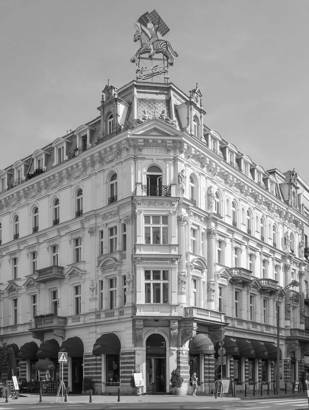 Kamienica Wedla, ul. Szpitalna 8, Warszawa